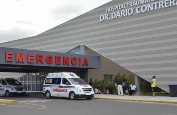 Horror en el Darío Contreras: hombre armado irrumpe en emergencia y mata a una mujer a tiros