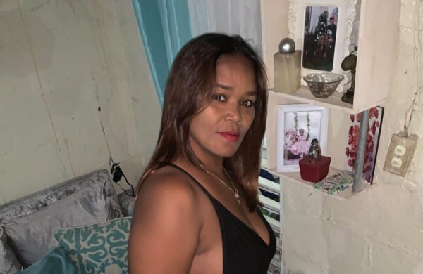 Continúa en estado delicado mujer herida en balacera en el hospital Darío Contreras