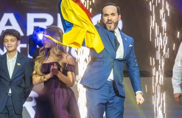 Abelardo de la Espriella celebra su victoria en Colombia: “No habrá persecuciones ni retaliaciones”