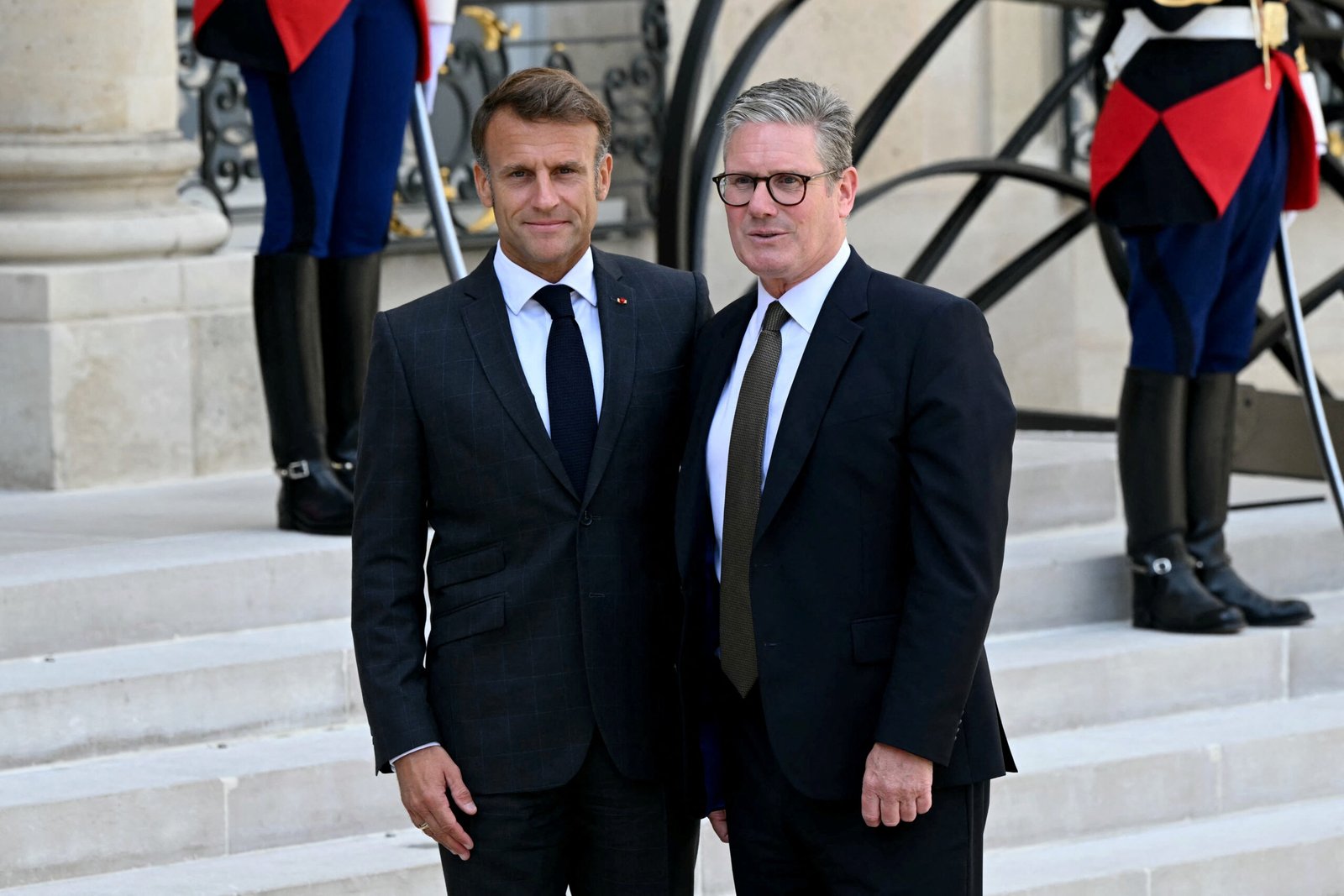 Macron despide a Starmer y destaca su papel clave en la reconciliación entre Reino Unido y la Unión Europea