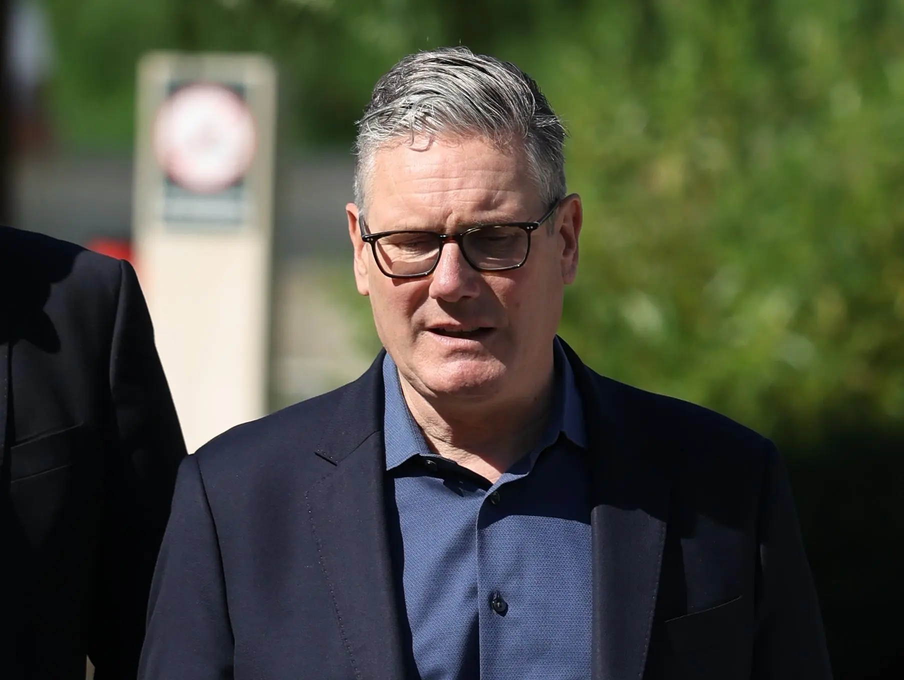 Keir Starmer cae tras perder el respaldo de su partido y abandona el poder en Reino Unido