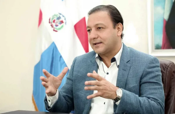 Abel Martínez critica al Gobierno tras declaraciones sobre “sobrecarga” en el sistema eléctrico