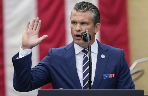 Secretario de Defensa de EE. UU. felicita a De la Espriella y propone reforzar cooperación militar con Colombia