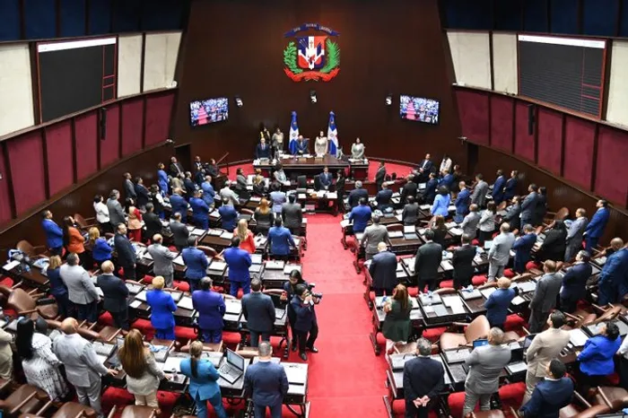 Cámara de Diputados aplaza para este viernes discusión del informe sobre el nuevo Código Penal