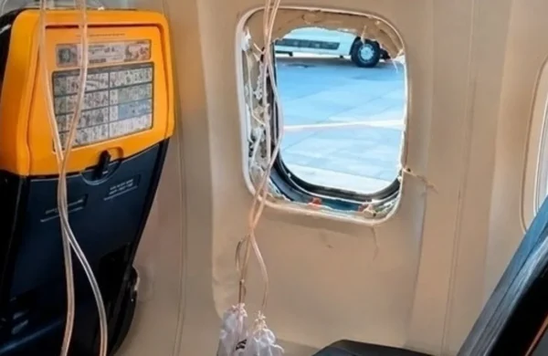 Pasajero sobrevivió a succión parcial en vuelo de Ryanair sobre Macedonia