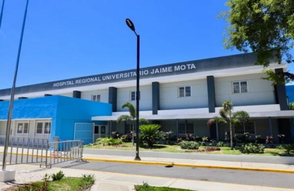 Hospital Jaime Mota en crisis: fallas eléctricas, alcantarillado y escasez de insumos