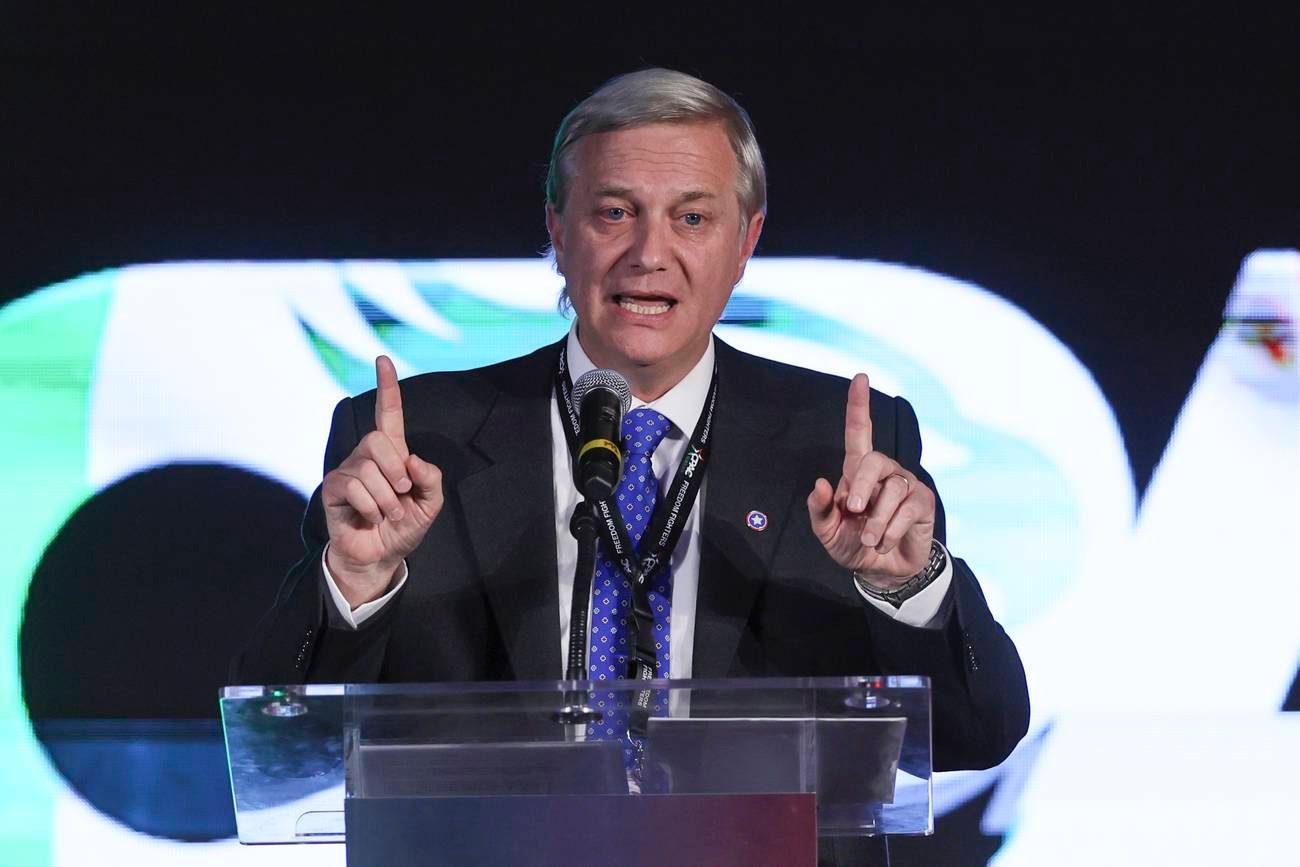 Kast confía en mayor respaldo a su megarreforma tributaria