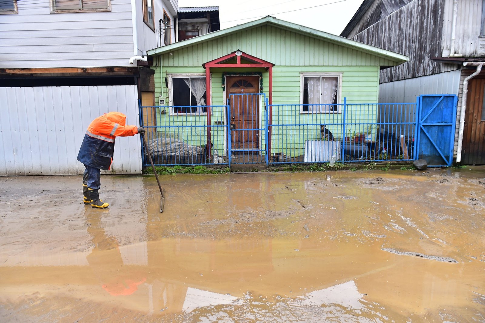 Temporal dejó medio millón de hogares sin luz en Chile