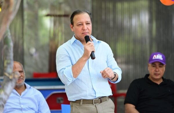 Abel Martínez prometió frenar migración irregular haitiana en 2028