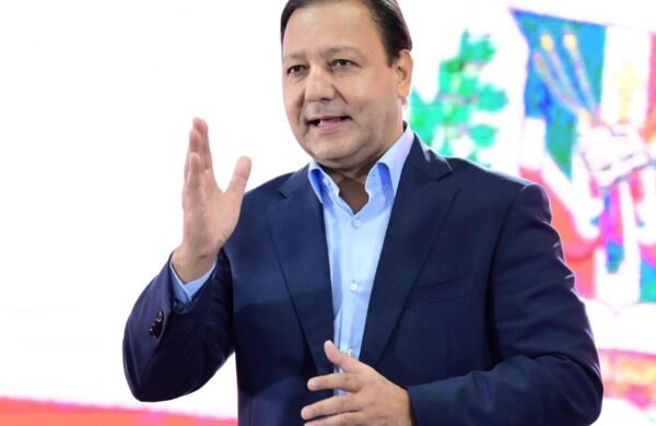 Abel Martínez llama a fortalecer identidad nacional