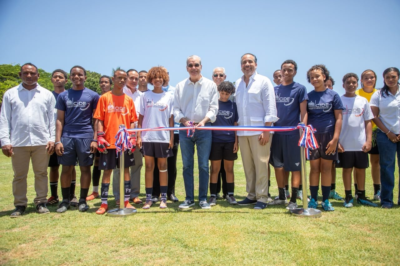 Abinader inaugura Centro de Iniciación Deportiva Escolar en Hogar Escuela Savio