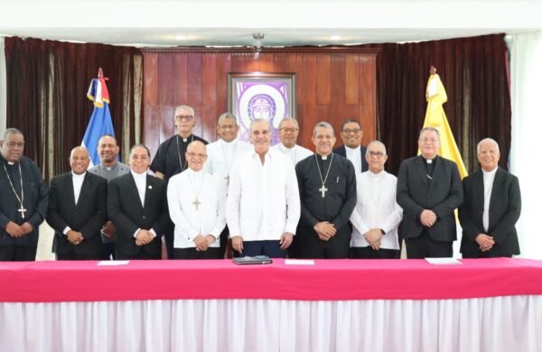 Abinader se reúne con obispos en Asamblea Plenaria del Episcopado