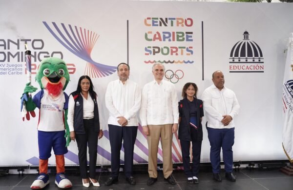 Luis Miguel De Camps recibió la antorcha de los Juegos 2026