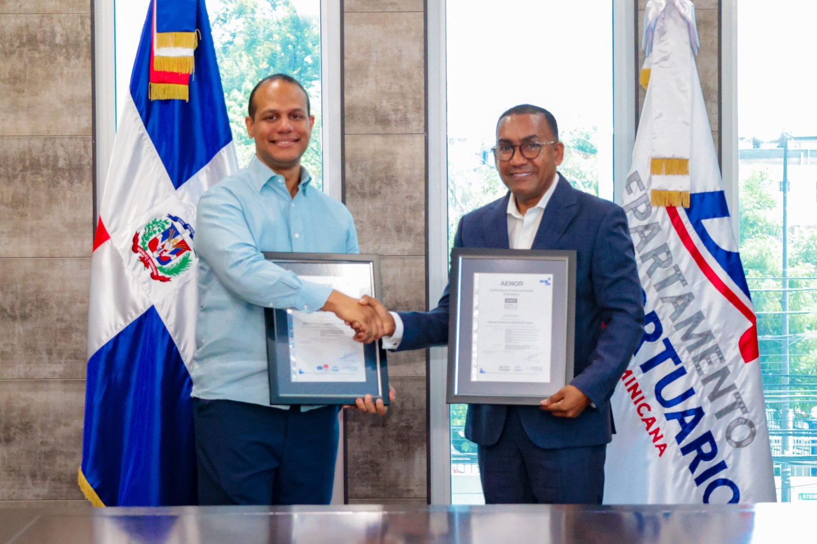 Departamento Aeroportuario recibe doble recertificación ISO en calidad y antisoborno