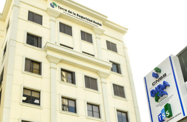 Institución pidió sanción de 5 millones diarios a clínicas