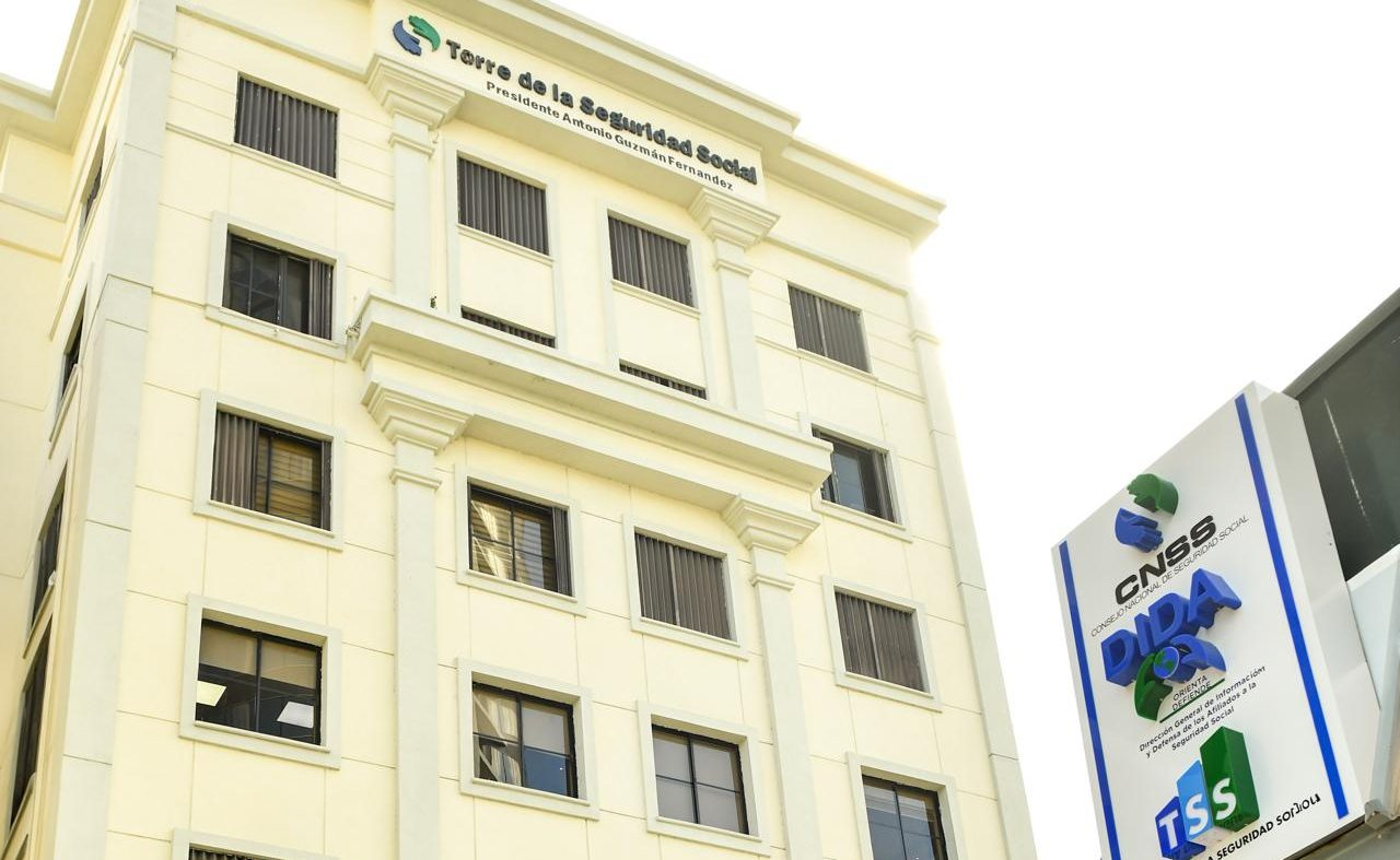 Institución pidió sanción de 5 millones diarios a clínicas