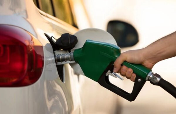 Gobierno mantiene congelados precios de combustibles del 25 al 31 de julio