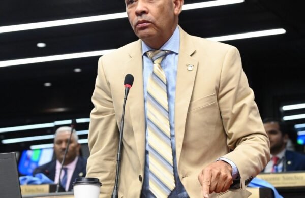 PRM critica falta de prioridad en agenda legislativa y llama a reformas