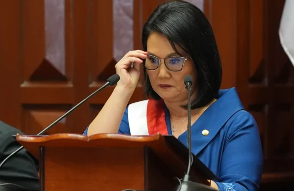 Fujimori ordena a Fuerzas Armadas liderar seguridad en emergencias
