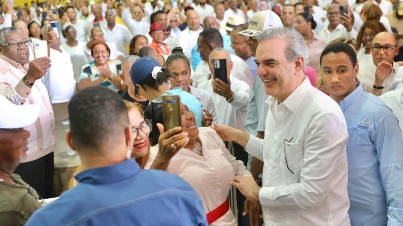 Abinader encabezará entrega de viviendas y escuelas en el Gran Santo Domingo