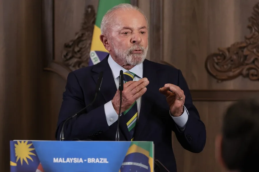 Lula acusa a Flávio Bolsonaro de ‘traición’ por proponer acuerdos fuera del Mercosur