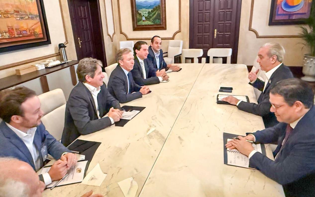Abinader recibió informe sobre avances del sector cañero