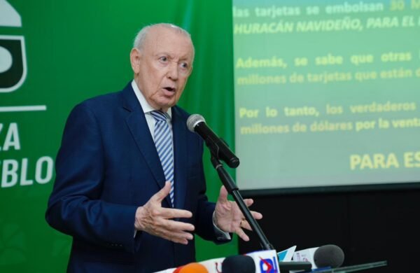 Rafael Alburquerque cuestiona coherencia del discurso oficial sobre pobreza