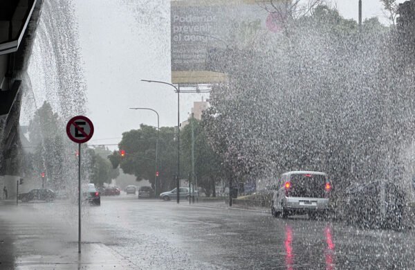 Vaguada provocará aguaceros y tormentas este lunes; Indomet advierte calor superior a los 35 grados