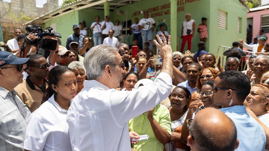 Abinader entregará títulos y celebrará Día de los Padres en el Gran Santo Domingo
