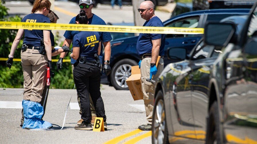 Trump ordenó suspender detenciones de vehículos de ICE tras muertes
