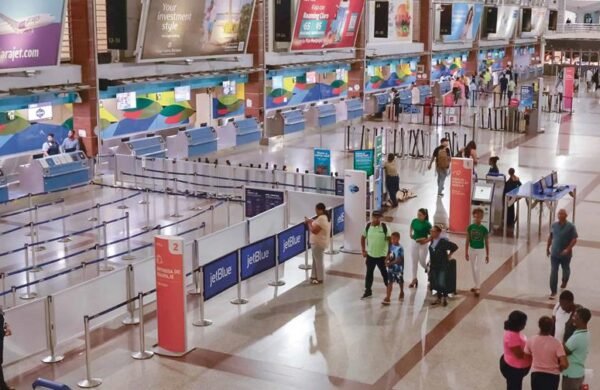 AILA y Cibao afectados por suspensión de vuelos desde EE. UU.