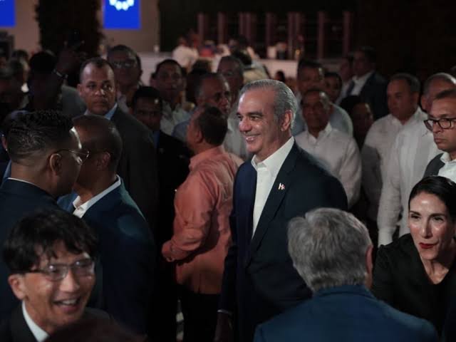 Clase política dominicana se une en acto por 250 aniversario de independencia de EE.UU.