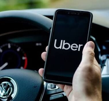 Glovo cambia de dueño: Uber se queda con Delivery Hero