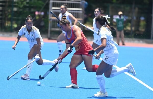 México remonta y golea 6-2 a Venezuela en hockey femenino