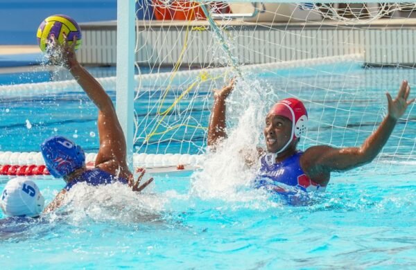 Puerto Rico vence 15-5 a Cuba y avanza a semifinales