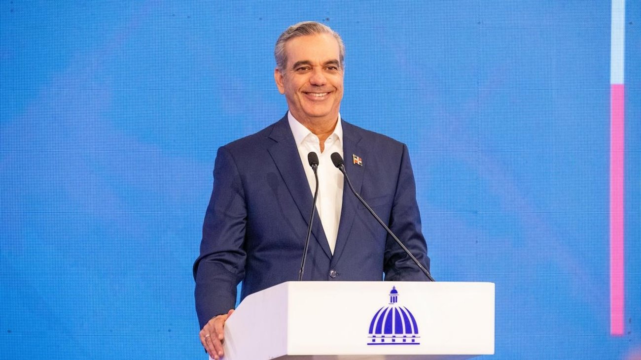Presidente exhorta a valorar y agradecer el rol de los padres dominicanos