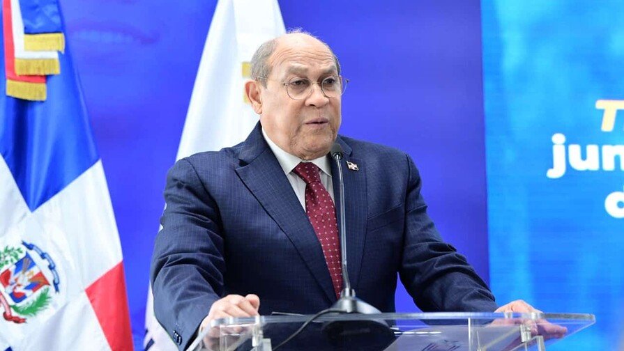 Santos Badía: universidades deben liderar transformación educativa